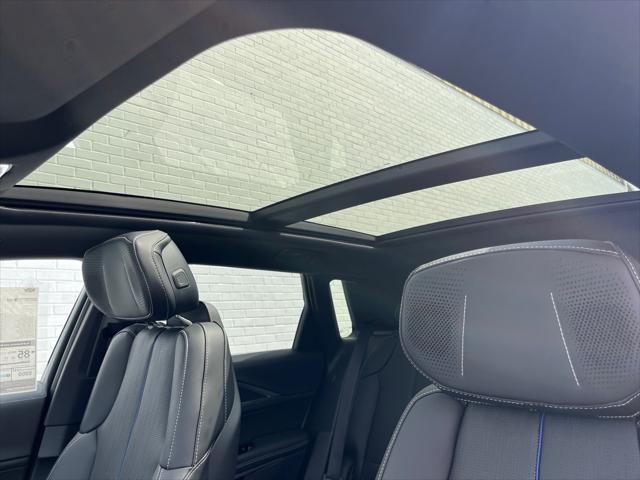 2025 Cadillac iQ Luxury w/1SE