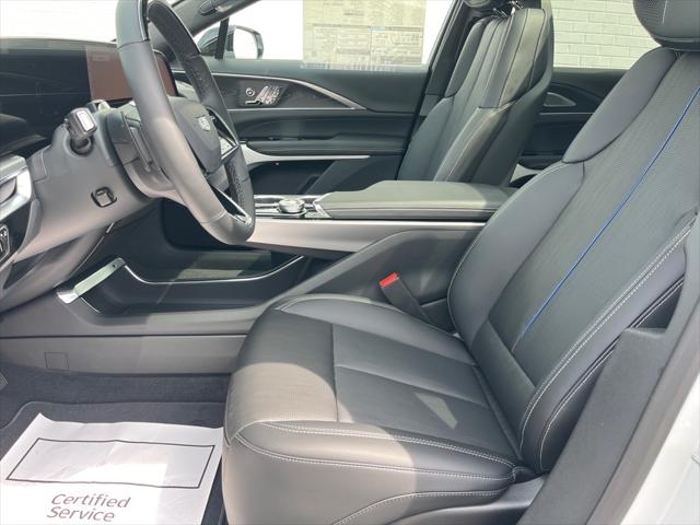 2025 Cadillac iQ Luxury w/1SE