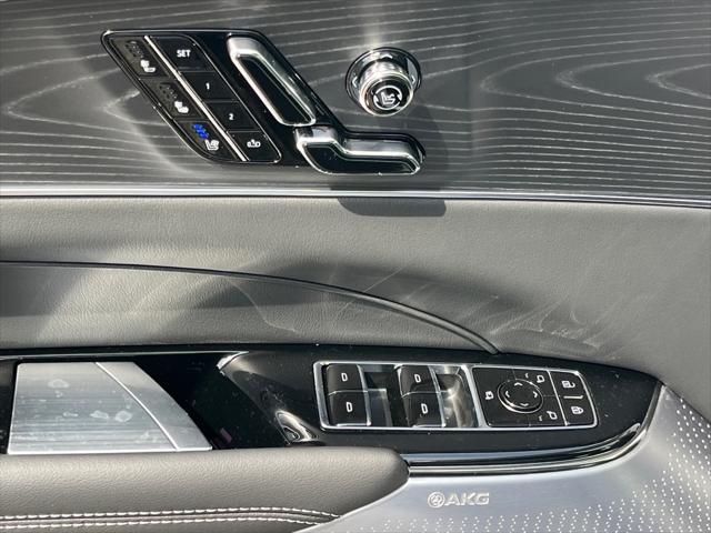 2025 Cadillac iQ Luxury w/1SE