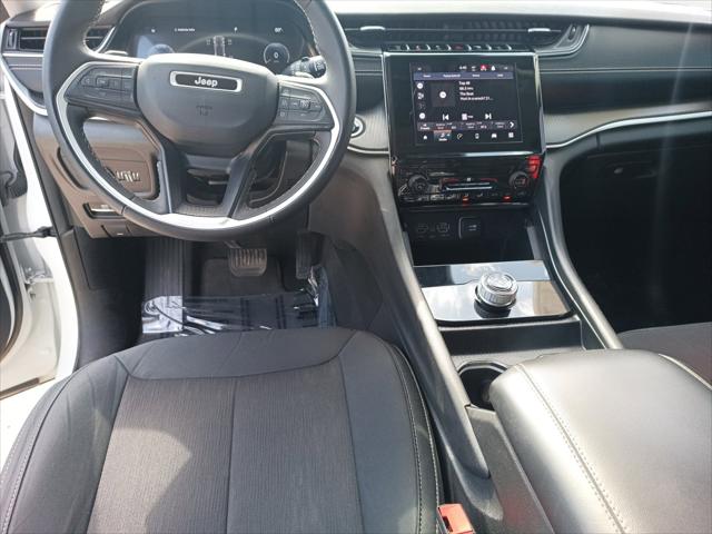 2024 Jeep Grand Cherokee Laredo X 4x2