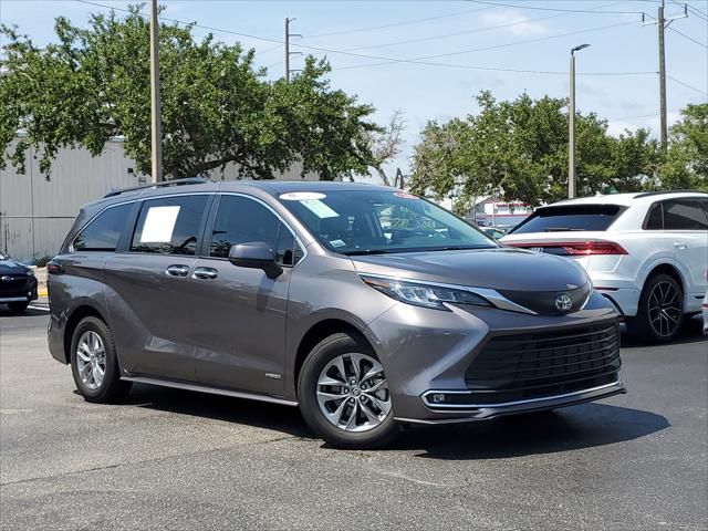 2021 Toyota Sienna XLE