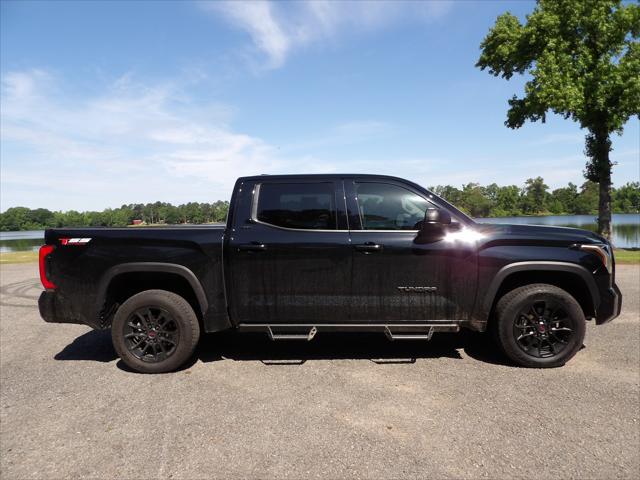 2024 Toyota Tundra SR5 4WD