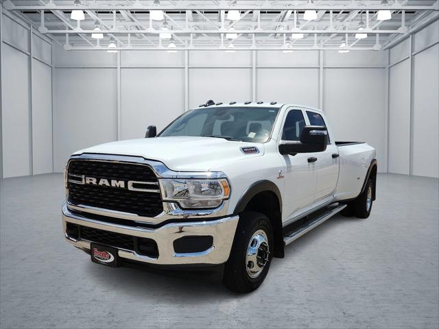 2024 RAM 3500 Tradesman Crew Cab 4x4 8 Box