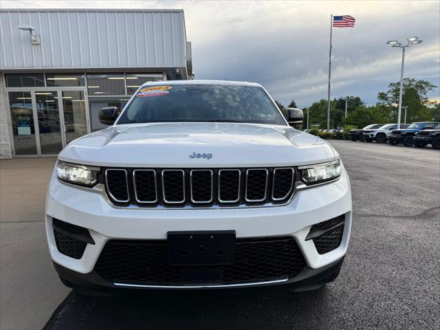 2023 Jeep Grand Cherokee Laredo 4x4