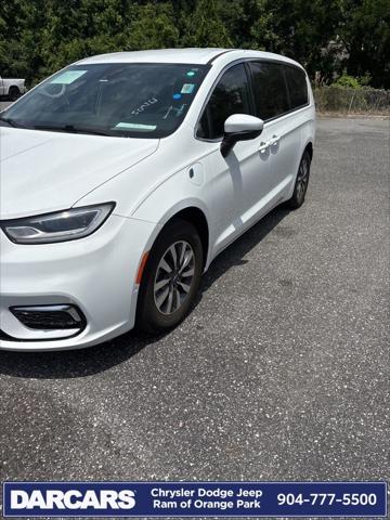 2023 Chrysler Pacifica Hybrid Touring L