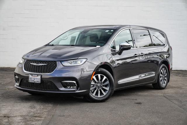 2022 Chrysler Pacifica Hybrid Limited