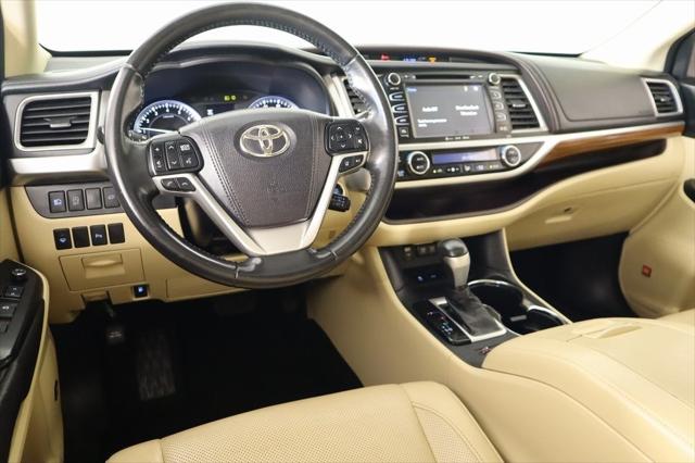 2017 Toyota Highlander Limited Platinum