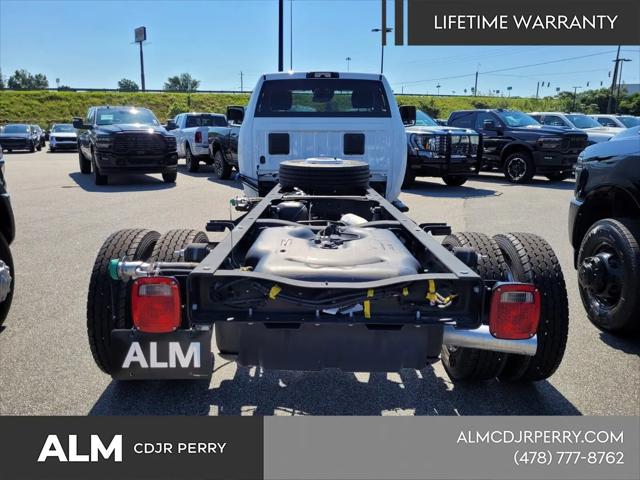 2025 Ram 5500 Tradesman/Big Horn