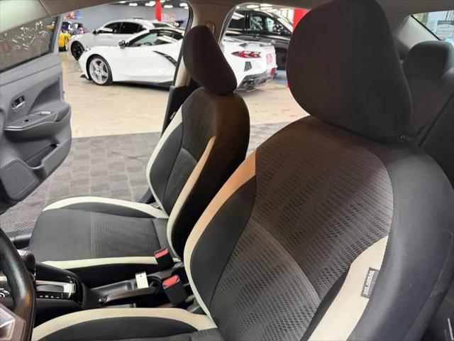 2021 Nissan Versa SV Xtronic CVT