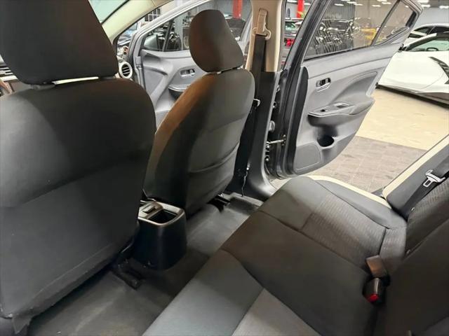2021 Nissan Versa SV Xtronic CVT