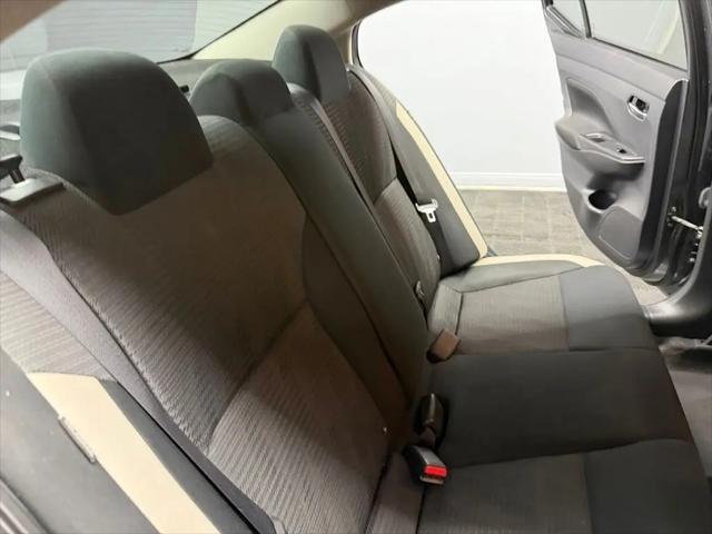 2021 Nissan Versa SV Xtronic CVT