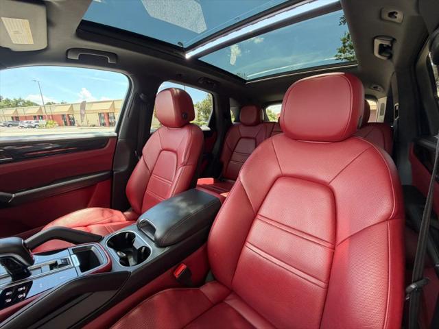 2020 Porsche Cayenne Base