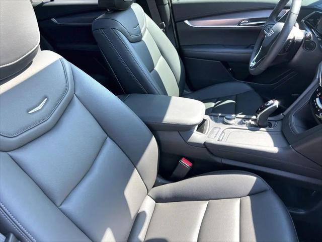 2025 Cadillac XT6 FWD Luxury