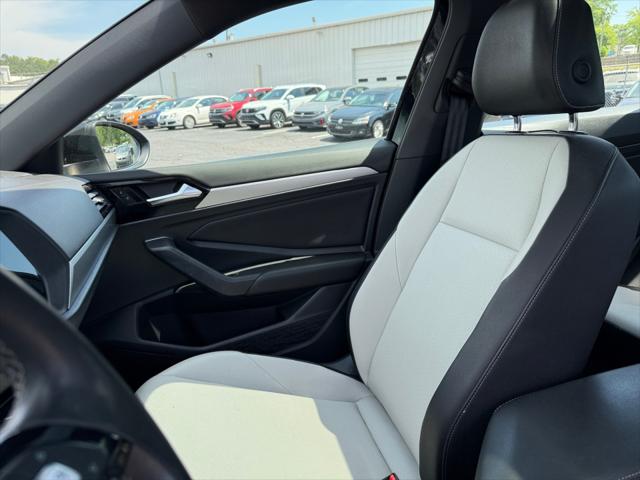 2019 Volkswagen Jetta 1.4T R-Line