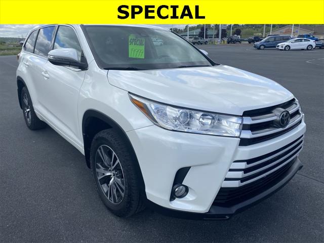 2017 Toyota Highlander LE Plus 2017 Toyota Highlander LE Plus