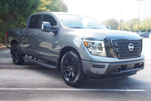 2024 Nissan TITAN Crew Cab SV 4x2