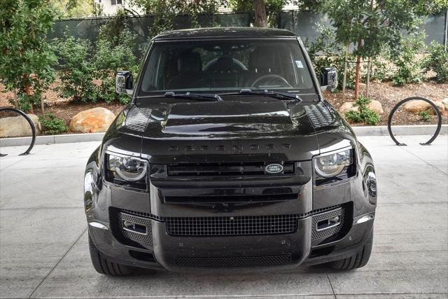 2022 Land Rover Defender 110 V8