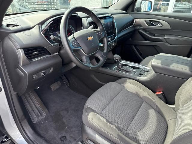 2023 Chevrolet Traverse AWD LT Cloth