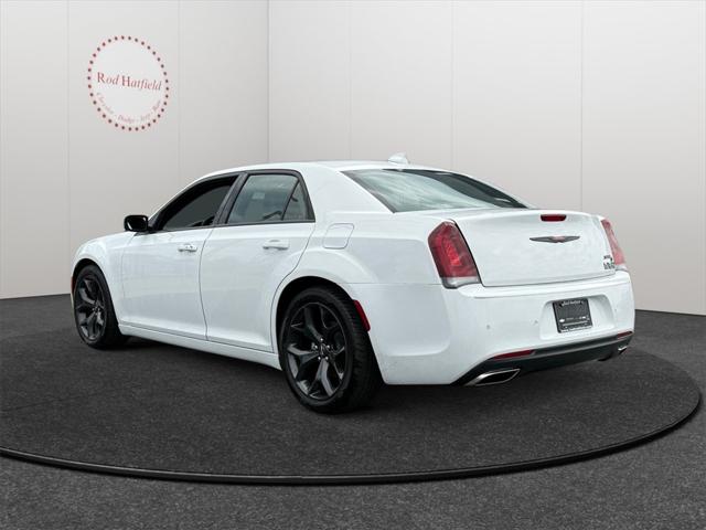 2022 Chrysler 300 S