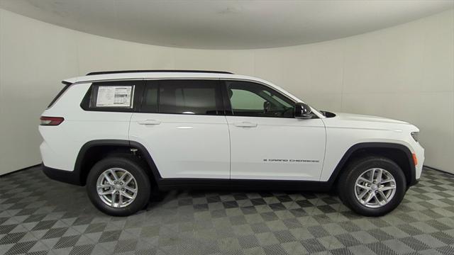 2025 Jeep Grand Cherokee GRAND CHEROKEE L LAREDO 4X4