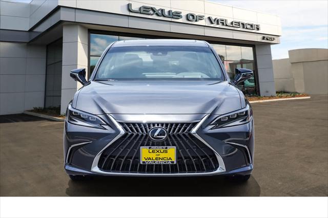 2025 Lexus ES 300h Luxury