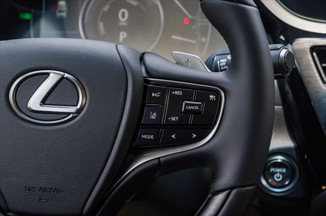 2025 Lexus ES 300h Luxury