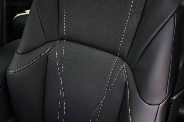 2025 Lexus ES 300h Luxury