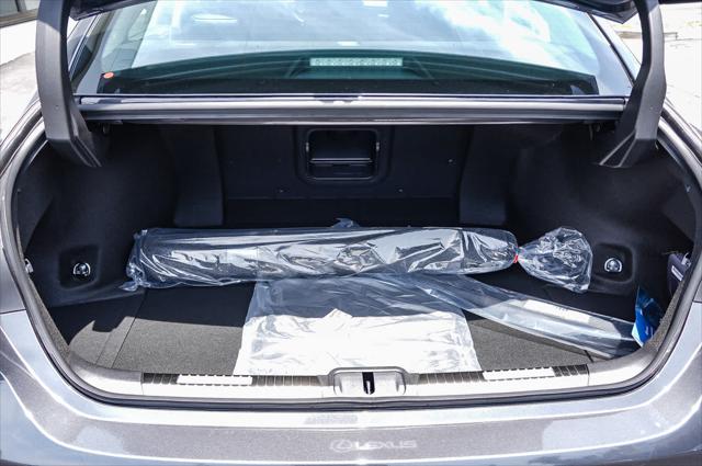 2025 Lexus ES 300h Luxury