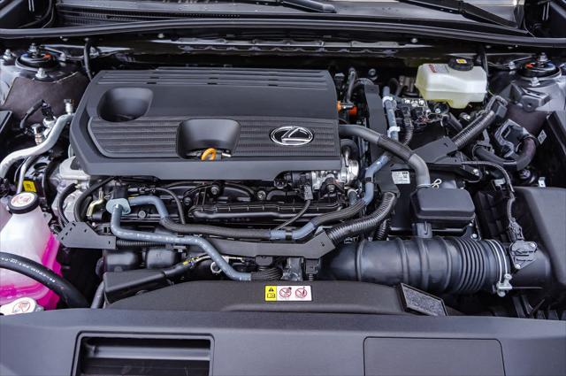 2025 Lexus ES 300h Luxury