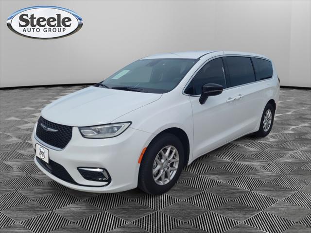 2025 Chrysler Pacifica Select for sale in Gonzales, TX