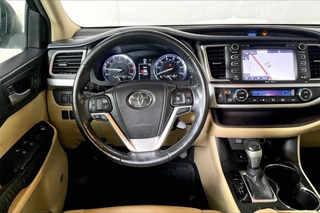 Used 2015 Toyota Highlander For Sale in Millington, TN