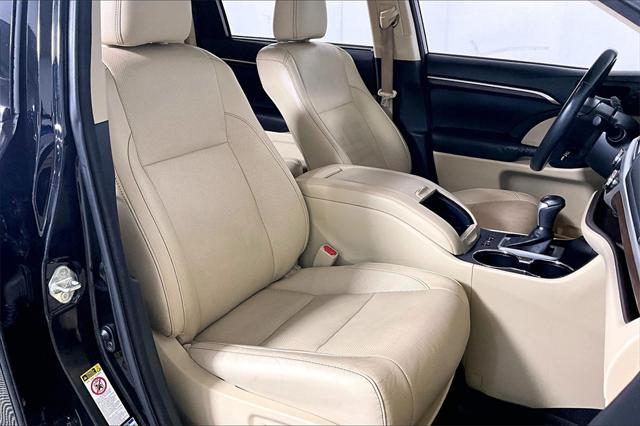 Used 2015 Toyota Highlander For Sale in Millington, TN