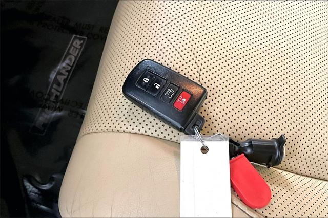 Used 2015 Toyota Highlander For Sale in Millington, TN