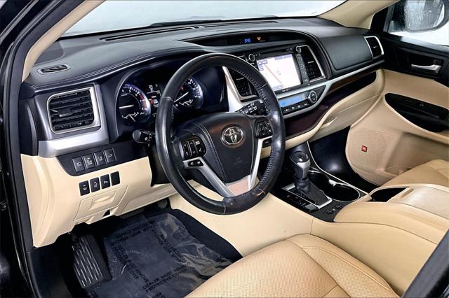 Used 2015 Toyota Highlander For Sale in Millington, TN