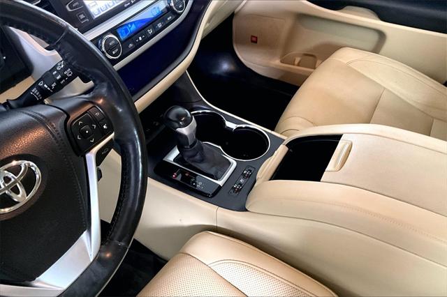 Used 2015 Toyota Highlander For Sale in Millington, TN