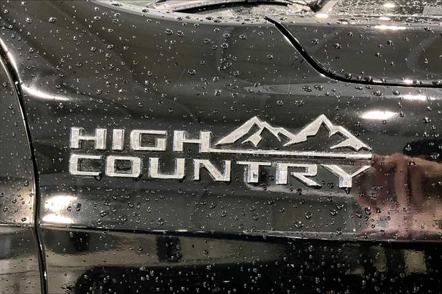 2023 Chevrolet Suburban 4WD High Country