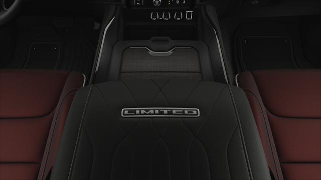 2025 RAM Ram 1500 RAM 1500 LIMITED CREW CAB 4X4 57 BOX