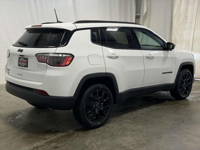 2025 Jeep Compass COMPASS LATITUDE 4X4