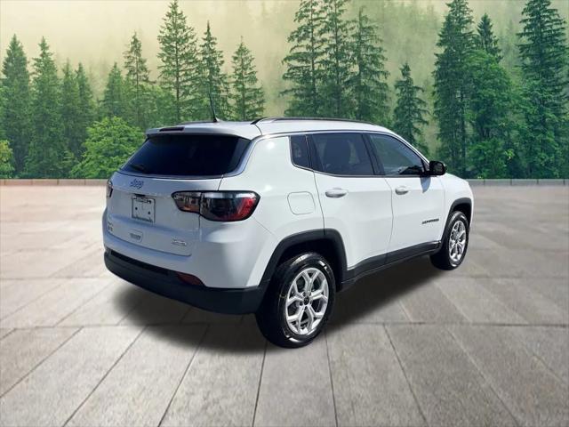 2025 Jeep Compass COMPASS LATITUDE 4X4