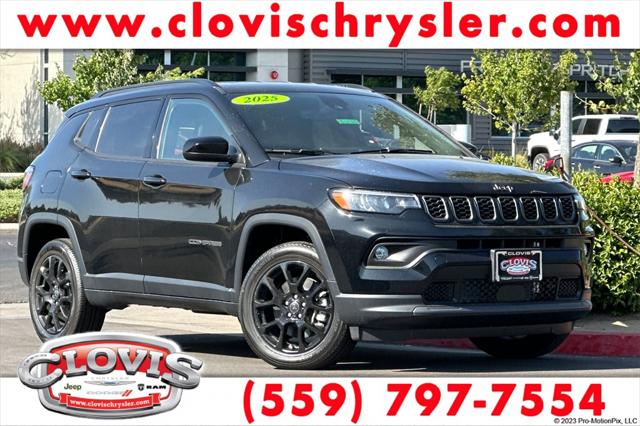 2025 Jeep Compass COMPASS LATITUDE 4X4