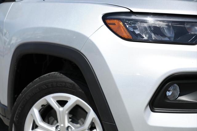 2025 Jeep Compass COMPASS LATITUDE 4X4