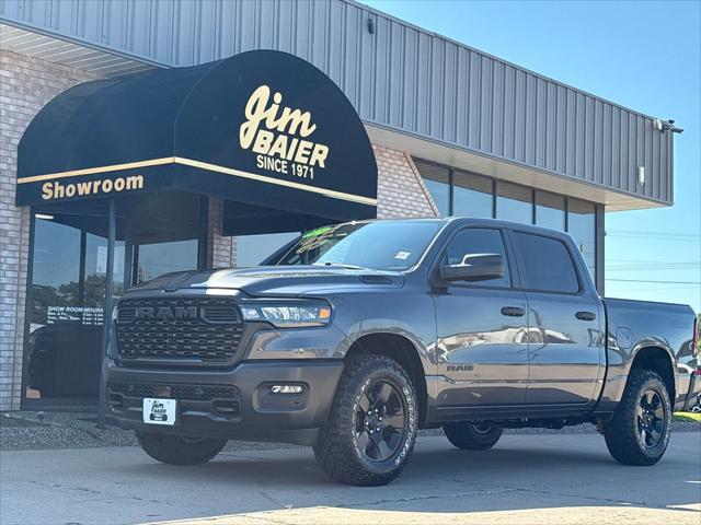 2025 RAM Ram 1500 RAM 1500 WARLOCK CREW CAB 4X4 57 BOX