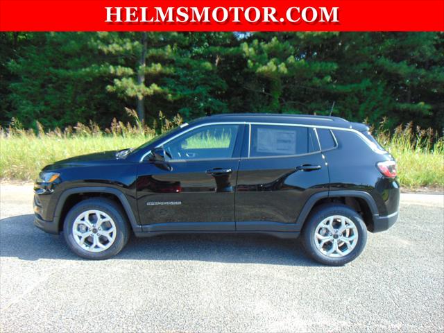 2025 Jeep Compass COMPASS LATITUDE 4X4