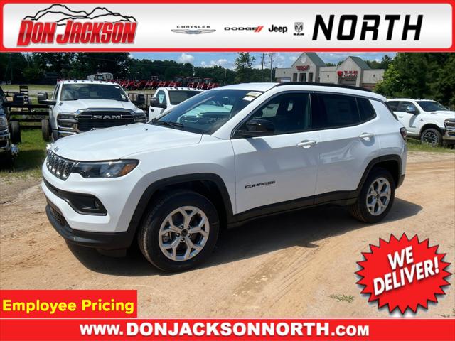 2025 Jeep Compass COMPASS LATITUDE 4X4