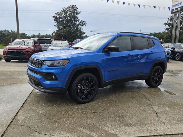 2025 Jeep Compass COMPASS LATITUDE 4X4