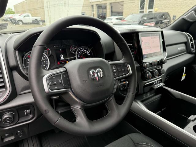 2025 RAM Ram 1500 RAM 1500 BIG HORN CREW CAB 4X4 57 BOX