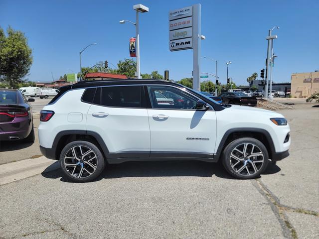 2025 Jeep Compass COMPASS LIMITED 4X4