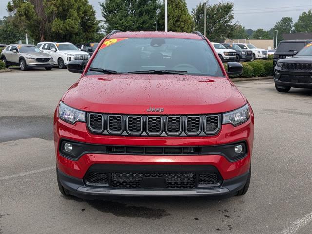 2025 Jeep Compass COMPASS LATITUDE 4X4