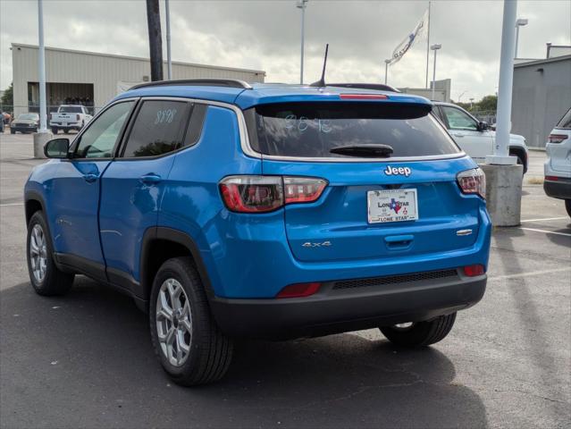 2025 Jeep Compass COMPASS LATITUDE 4X4