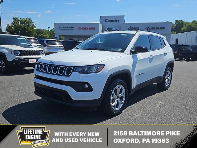 2025 Jeep Compass COMPASS LATITUDE 4X4